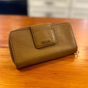 Fossil Bags Fossil Madison Zip Clutch